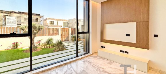 5 bedrooms Villa in Jumeirah Park, UAE No. 94413 27