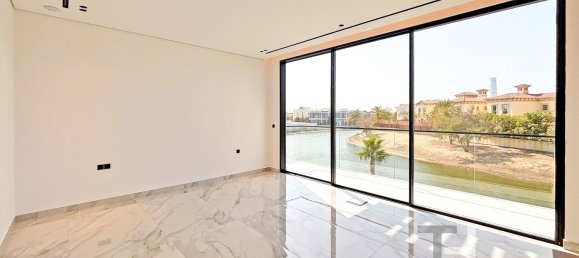 5 bedrooms Villa in Jumeirah Park, UAE No. 94413 3