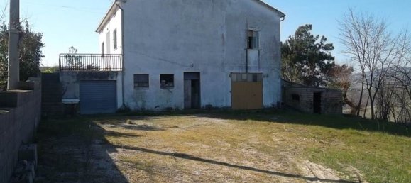 4 rooms House in Scerni, Italy No. 225637 4