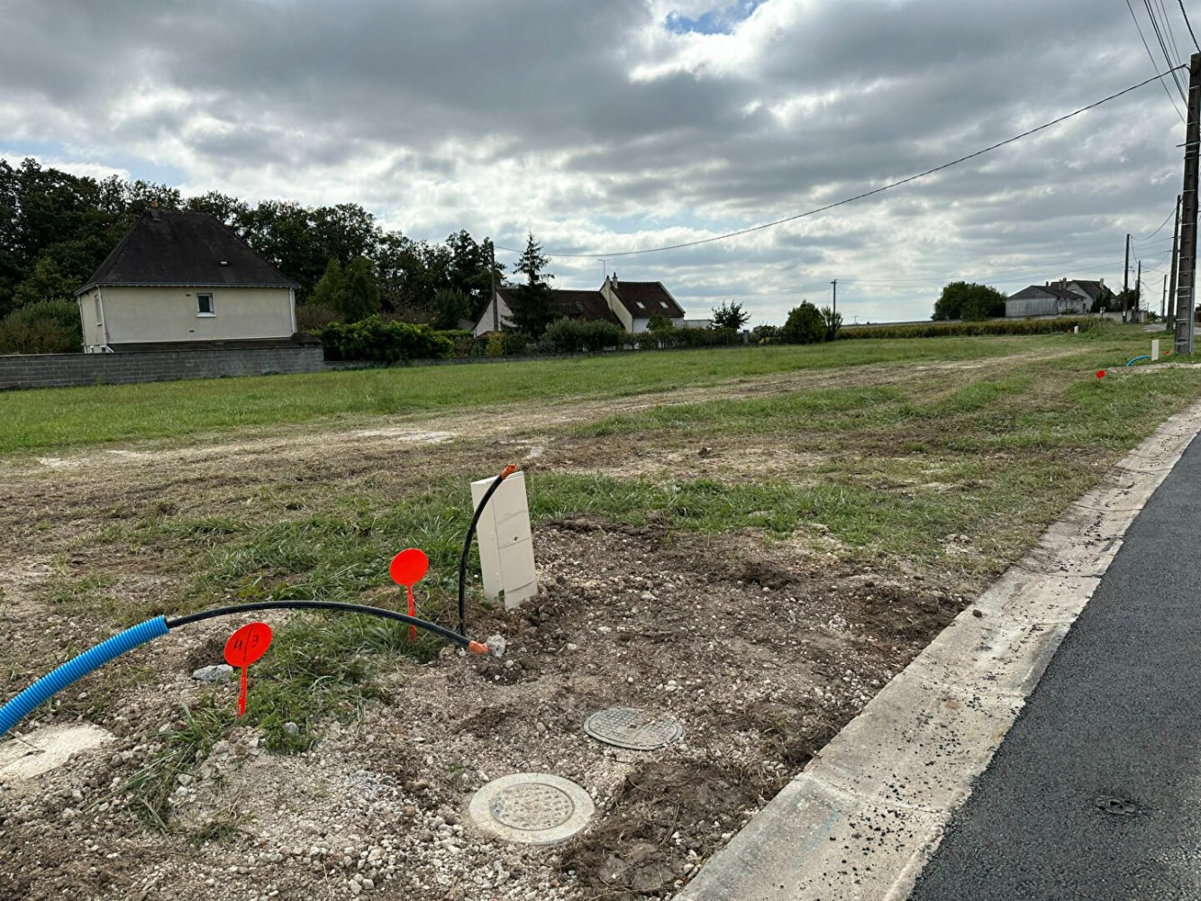 Terreno en Naveil, France No. 244960