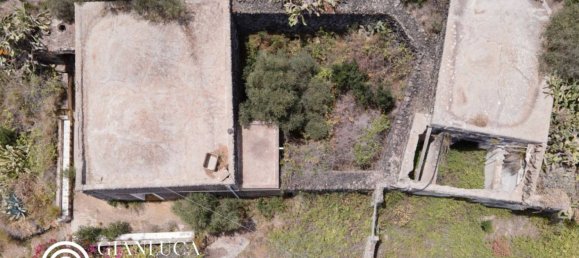 Casa de 1 dormitorio en Pantelleria, Italy No. 303920 12