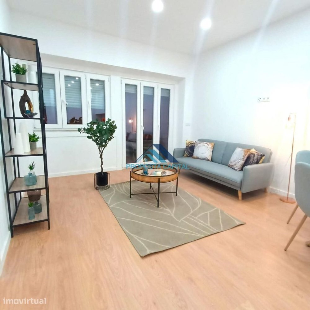 3 bedrooms Apartment in Lisbon, Portugal No. 162733