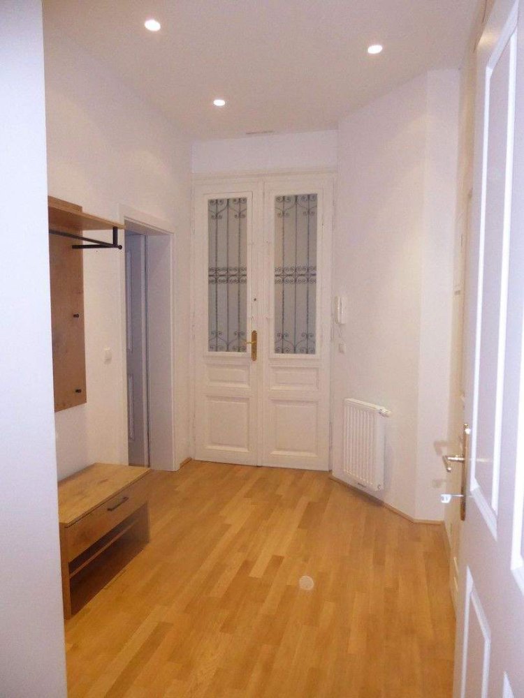 2 rooms Apartment in Favoriten, Austria No. 245266