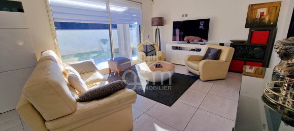 Дом с 4 спальнями в Жуэ-ле-Тур, Франция № 56279 2