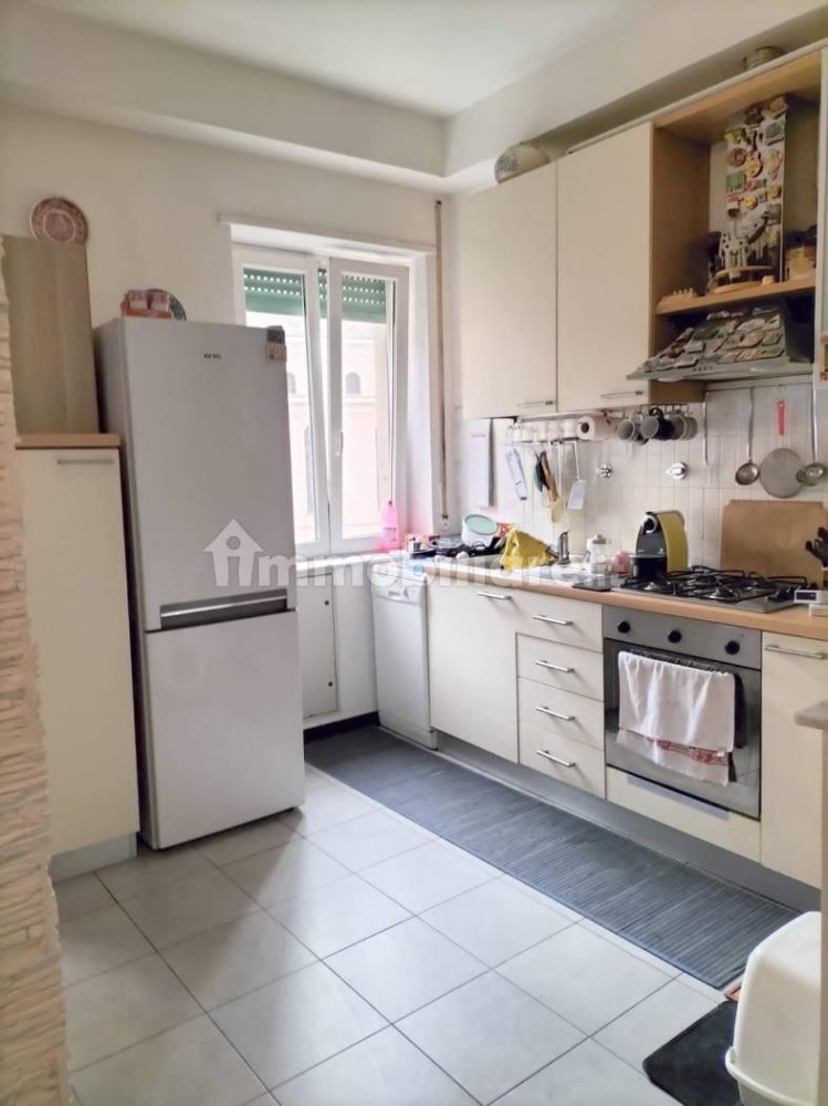 Apartamento de 2 dormitorios en Genoa, Italy No. 99733