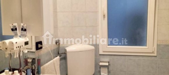Apartamento de 2 dormitorios en Genoa, Italy No. 99733 15