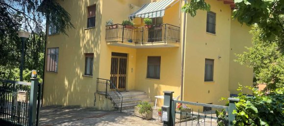 5 rooms Apartment in Perugia, Italy No. 41290 2