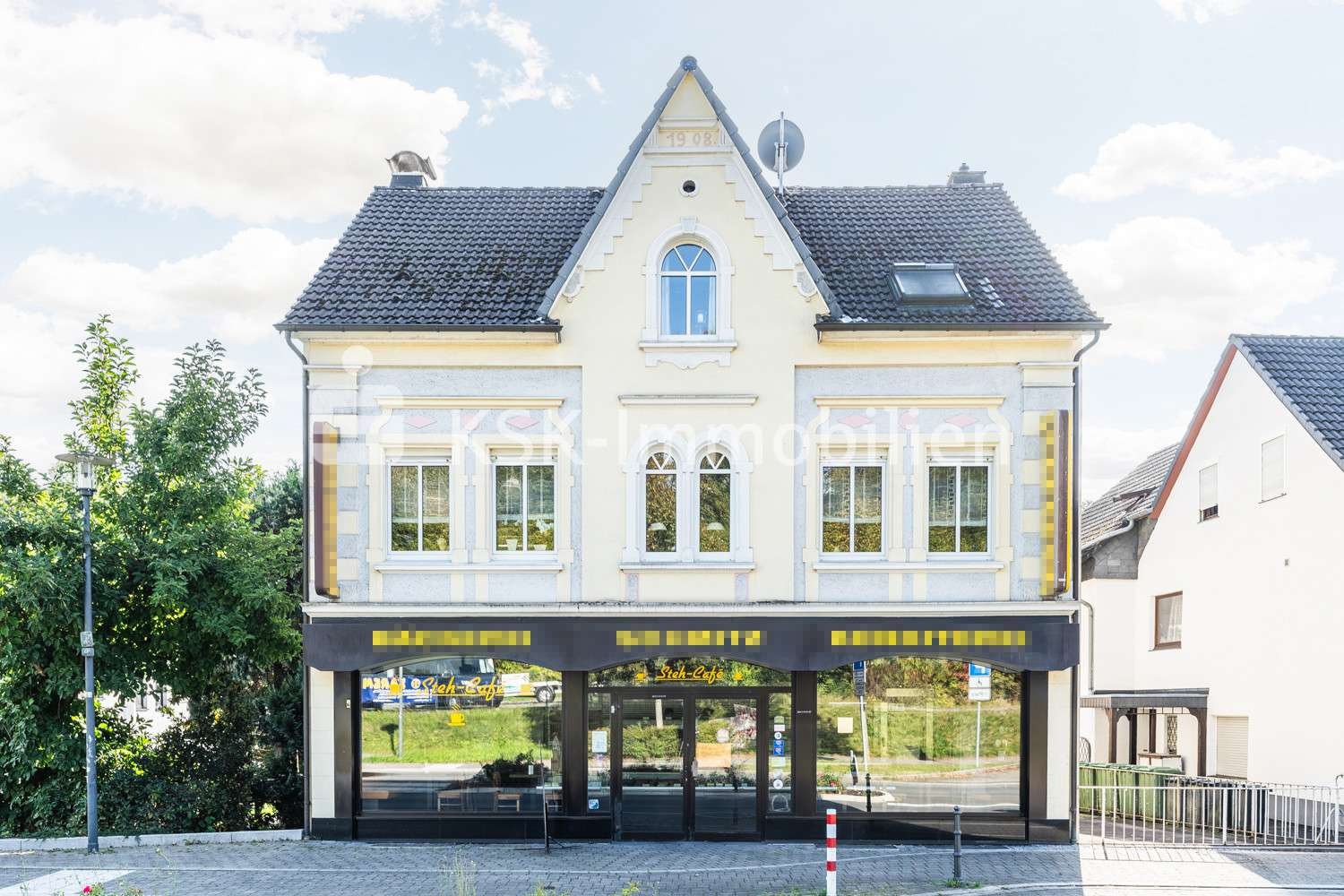 Bâtiment à Rhein-Sieg, Germany 182m² No. 195655