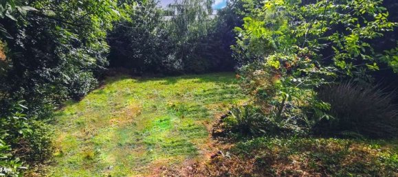  Land in Reutlingen, Germany No. 77719 2