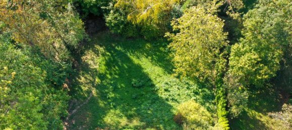  Land in Reutlingen, Germany No. 77719 4