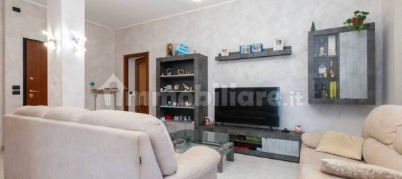 3 Schlafzimmer Wohnung in Val della Torre, Italy, Nr. 324048 4