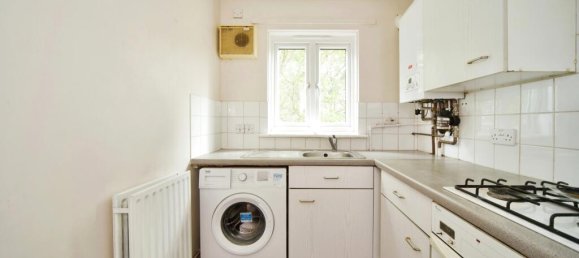 2 bedrooms Apartment in London, United Kingdom No. 11658 10