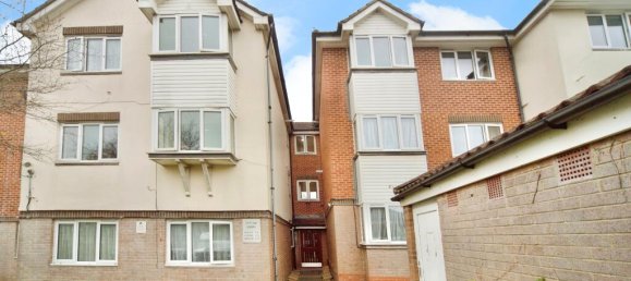 2 bedrooms Apartment in London, United Kingdom No. 11658 2