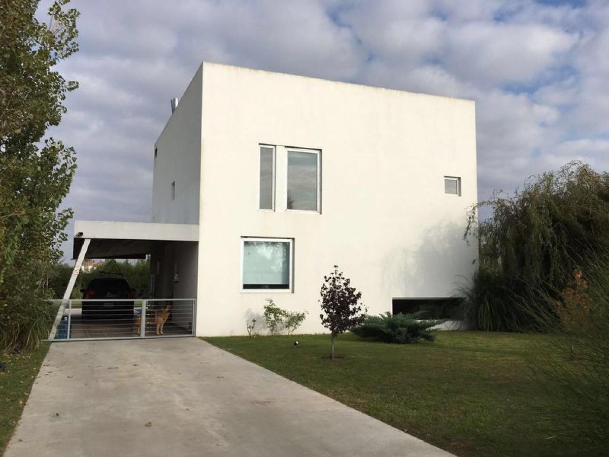 3 bedrooms House in Santa Fe, Argentina No. 5995