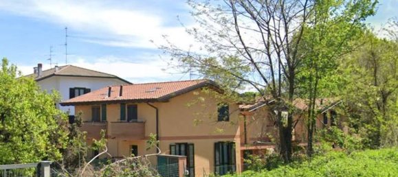 3 rooms House in Somma Lombardo, Italy No. 14470 10