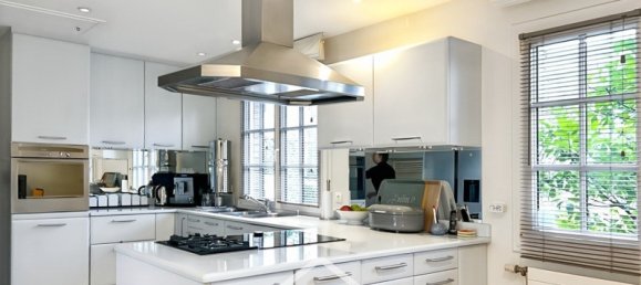 5 غرف نوم فيلا في Isques, France رقم 56101 10