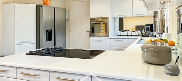 5 غرف نوم فيلا في Isques, France رقم 56101 9