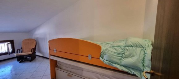 5 rooms House in Correggio, Italy No. 26734 18