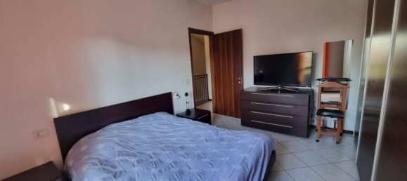 5 rooms House in Correggio, Italy No. 26734 16
