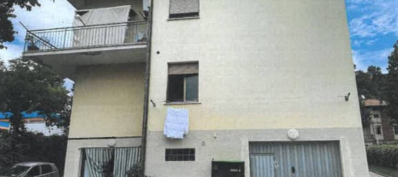 3 bedrooms Apartment in Urbania, Italy No. 287343 4
