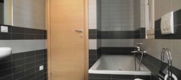 3 bedrooms Villa in Menaggio, Italy No. 133939 8