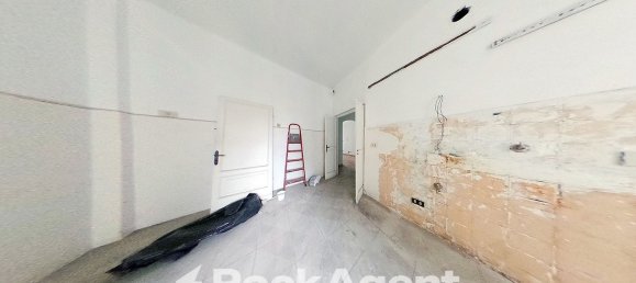 4 rooms Apartment in Genoa, Italy No. 99629 35