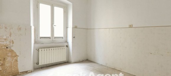 4 rooms Apartment in Genoa, Italy No. 99629 23