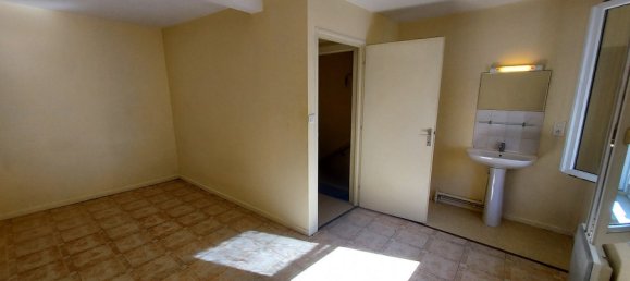 Casa de 3 dormitorios en Cintegabelle, France No. 324124 4