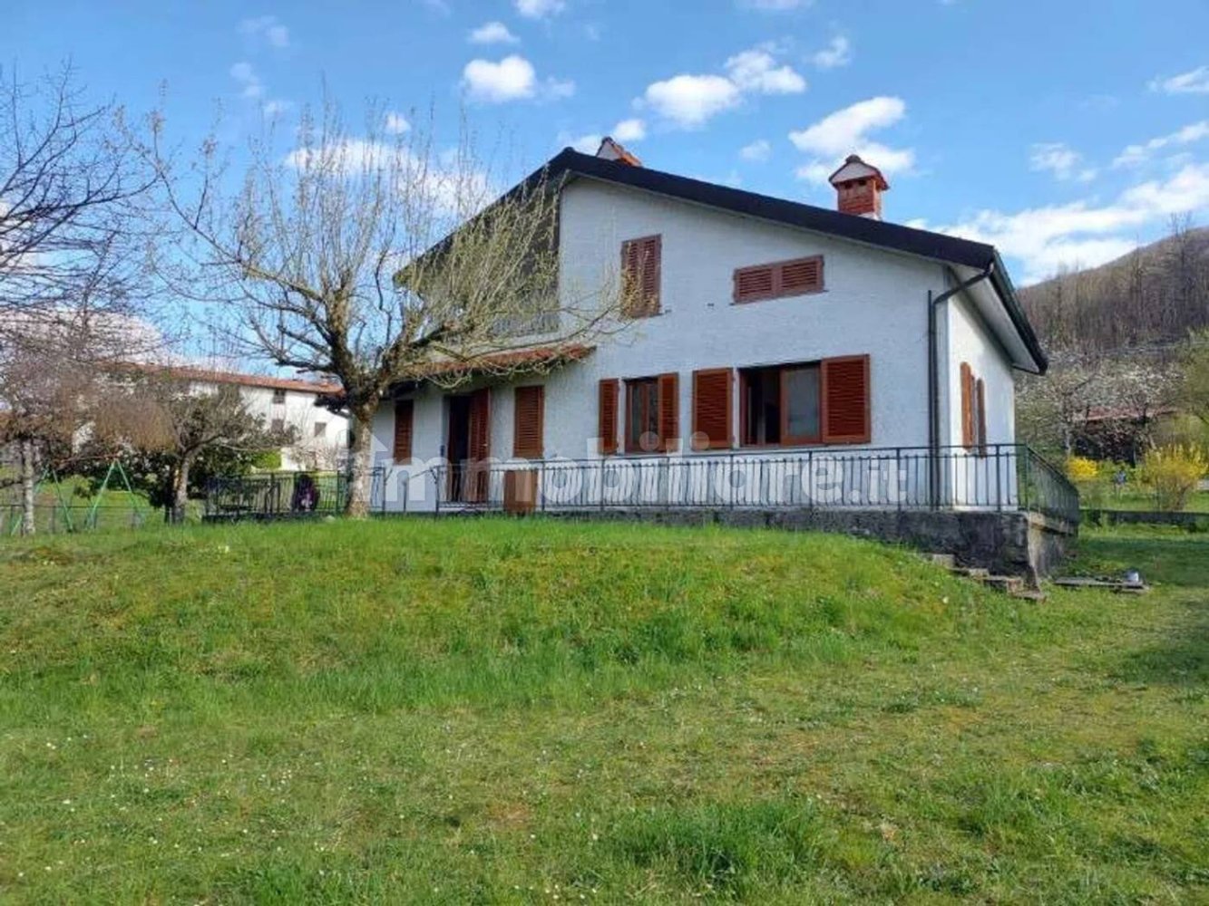 Вилла с 3 спальнями в Сан Марчелло Пистойезе, Италия № 351004