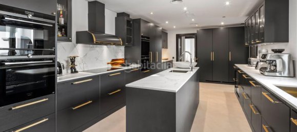 7 bedrooms House in La Quinta, Spain No. 40638 5