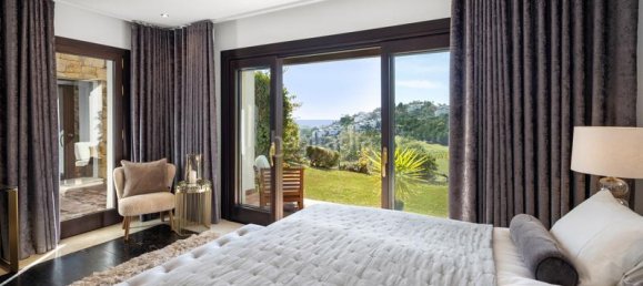 7 bedrooms House in La Quinta, Spain No. 40638 18