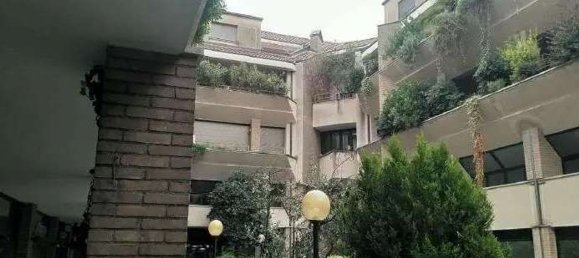 13 rooms Apartment in Busto Arsizio, Italy No. 179872 2