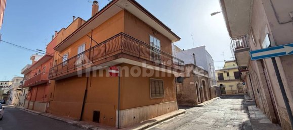 2 bedrooms Apartment in Turi, Italy No. 337151 3