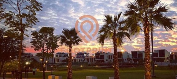 4 bedrooms Villa in Dubai, UAE No. 24703 5