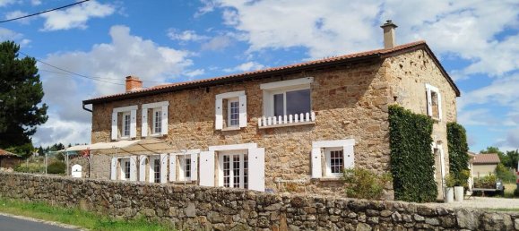 3 bedrooms House in Bas-en-Basset, France No. 355720 12