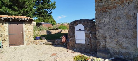 3 bedrooms House in Bas-en-Basset, France No. 355720 14