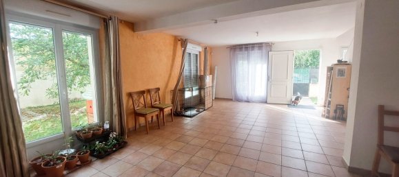 3 bedrooms House in Gagny, France No. 179187 4