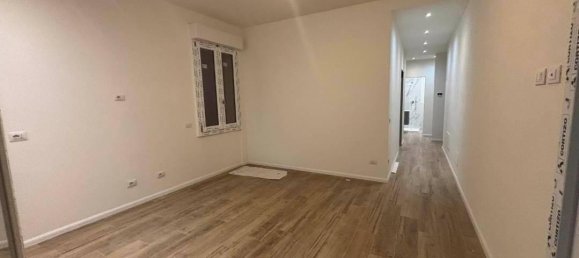 3-Zimmer Wohnung in Florence, Italy, Nr. 36146 10