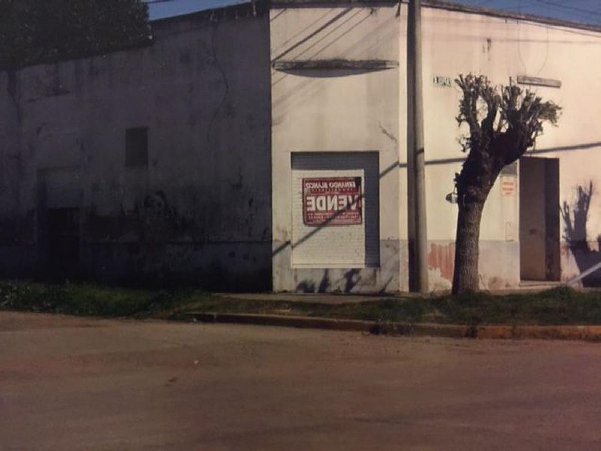 3 bedrooms House in Lobos, Argentina No. 5523