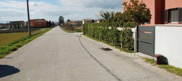 Grundstück in Foligno, Italy 2600m², Nr. 316484 4