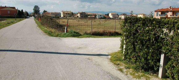 Grundstück in Foligno, Italy 2600m², Nr. 316484 6