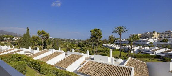 3 bedrooms Penthouse in Marbella, Spain No. 141131 11