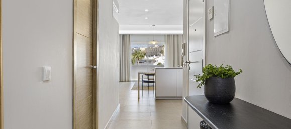 3 bedrooms Penthouse in Marbella, Spain No. 141131 3