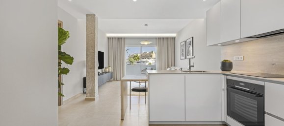 3 bedrooms Penthouse in Marbella, Spain No. 141131 4