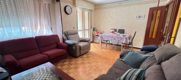 4 bedrooms Apartment in Logrono, Spain No. 184488 2