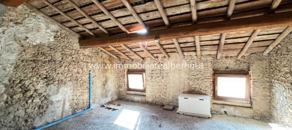 3 rooms House in Villafranca di Verona, Italy No. 104090 24