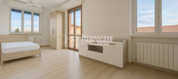 2غرفة شقة في Lodi, Italy رقم 341489 4