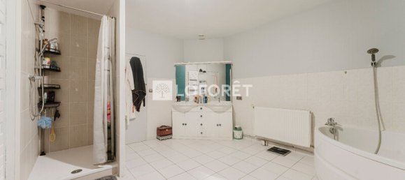 4 bedrooms House in Bugnicourt, France No. 44423 7