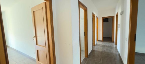 4غرفة شقة في Caserta, Italy رقم 6163 24