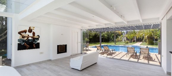 6 bedrooms Villa in Marbella, Spain No. 45669 11